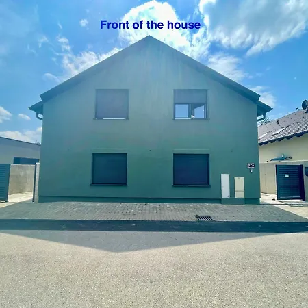 Cozy Near Vienna Airport - Tax Included And Self Checkin