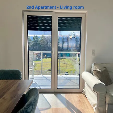 Cozy Near Vienna Airport Apartment *